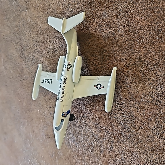 1973 Matchbox USAF Plane - Picture 3 of 8